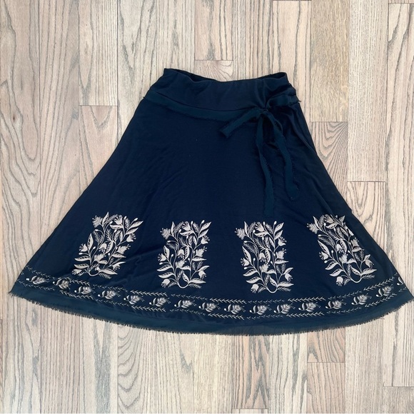 Ann Taylor Loft Women’s Black & Tan Floral Print with Tie Midi Skirt Size Small - Picture 1 of 9